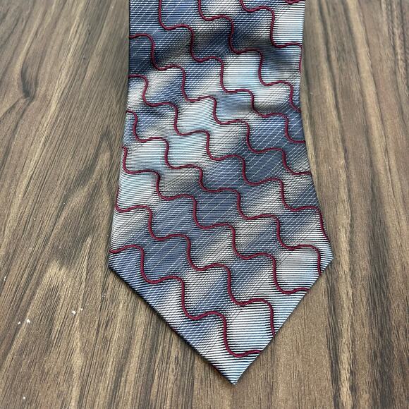 Pierre Cardin Men's Silver Gray Red Printed Abstract 100% Silk Classic Neck Tie - Picture 3 of 5